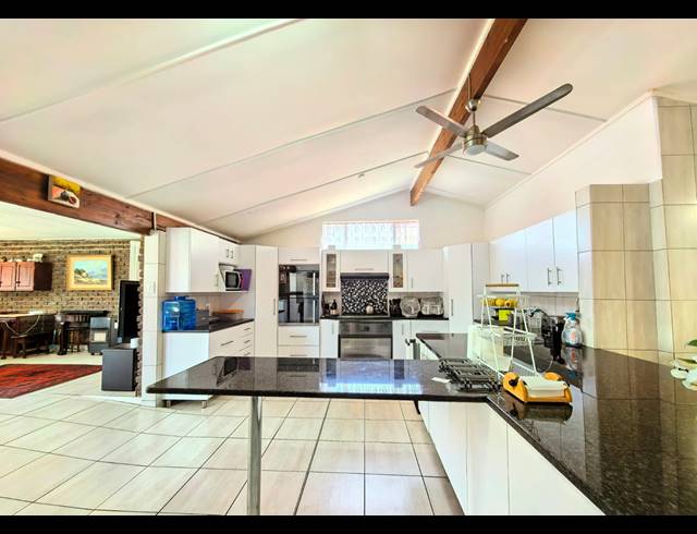 5 BEDROOM HOUSE FOR SALE IN SASOLBURG EXT 23